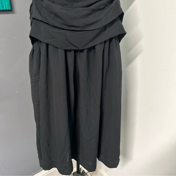 Forever 21 Women's 1X Black‎ Sleeveless Dress Pleats Lined Open Back Coquette - Picture 3 of 12